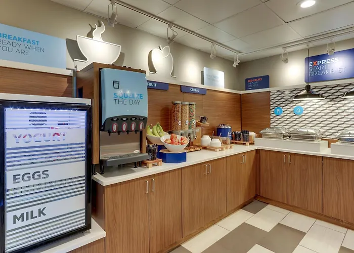 Holiday Inn Express - Cincinnati North - Monroe By Ihg